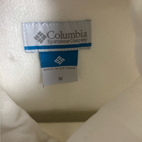 Columbia Women's White Quilted Vest - Picture 5 of 5